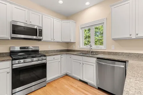 1 Tarleton Lane Amherst NH 03031