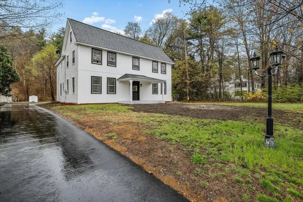 9 High Street Boscawen NH 03303