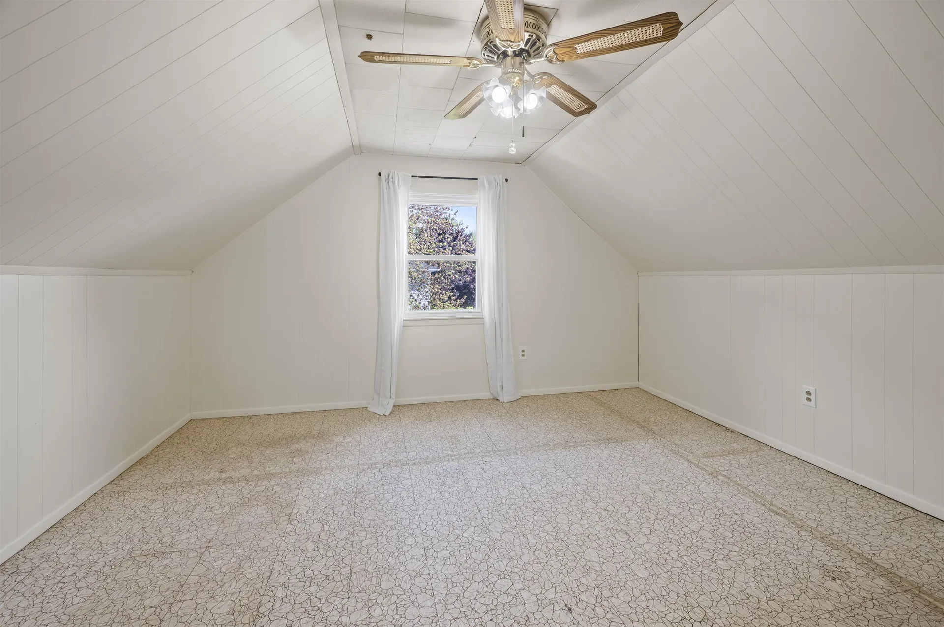 154 Woodbine Avenue Manchester NH 03109