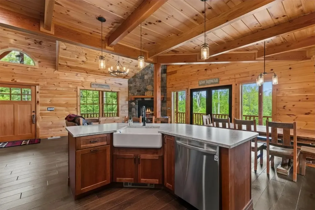 1881 Brownfield Road Conway NH 03813