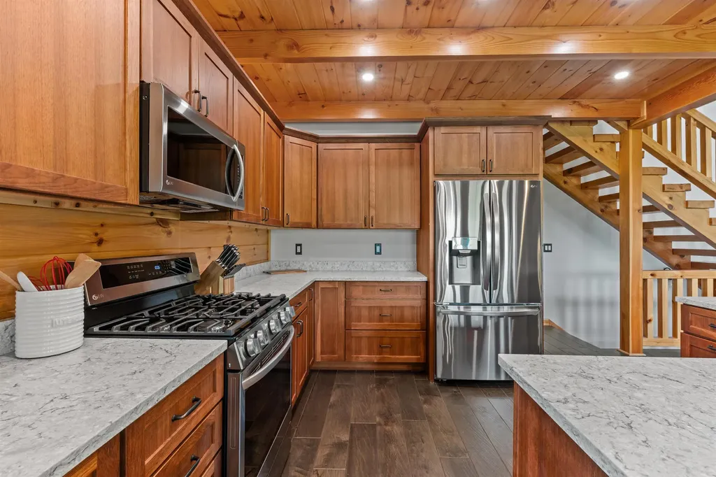 1881 Brownfield Road Conway NH 03813