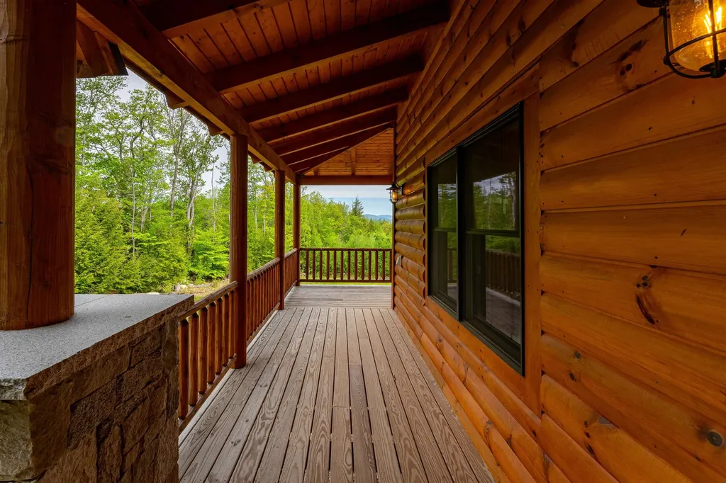 1881 Brownfield Road Conway NH 03813