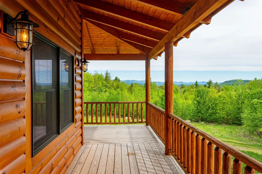 1881 Brownfield Road Conway NH 03813