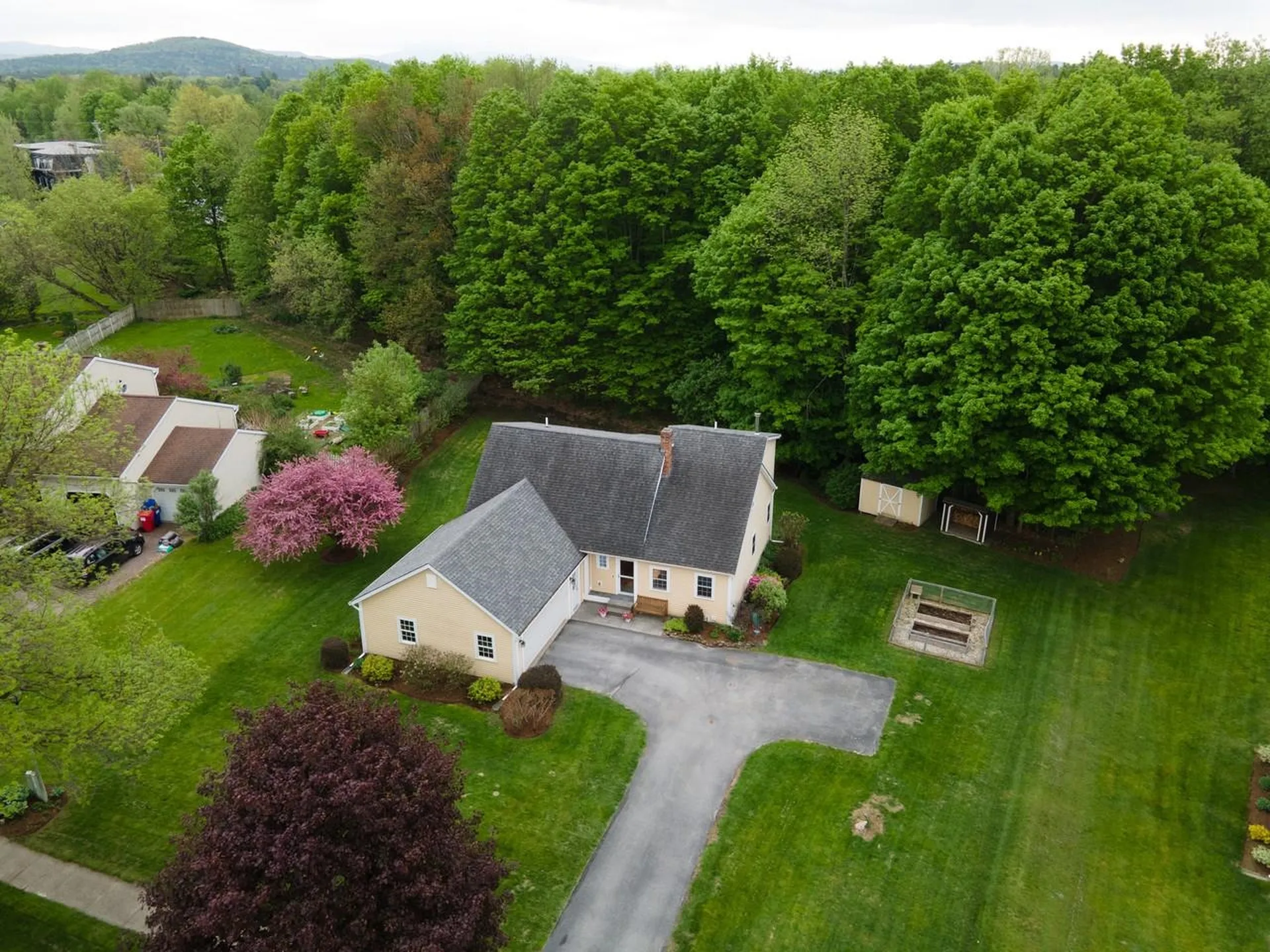 13 Bobolink Circle Essex VT 05452