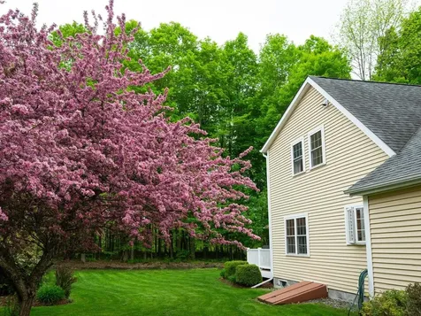 13 Bobolink Circle Essex VT 05452