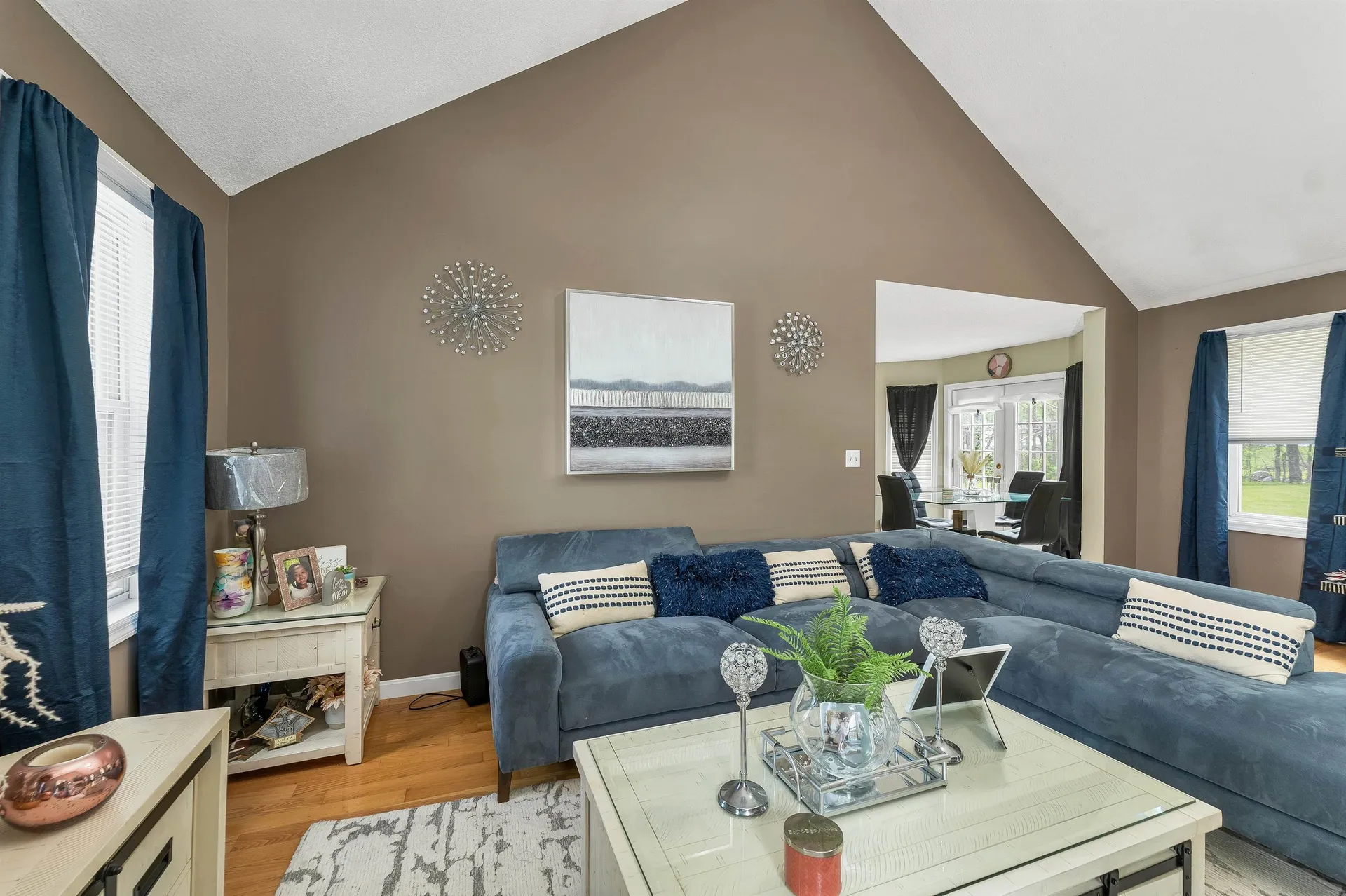 12 Chester Road Derry NH 03038