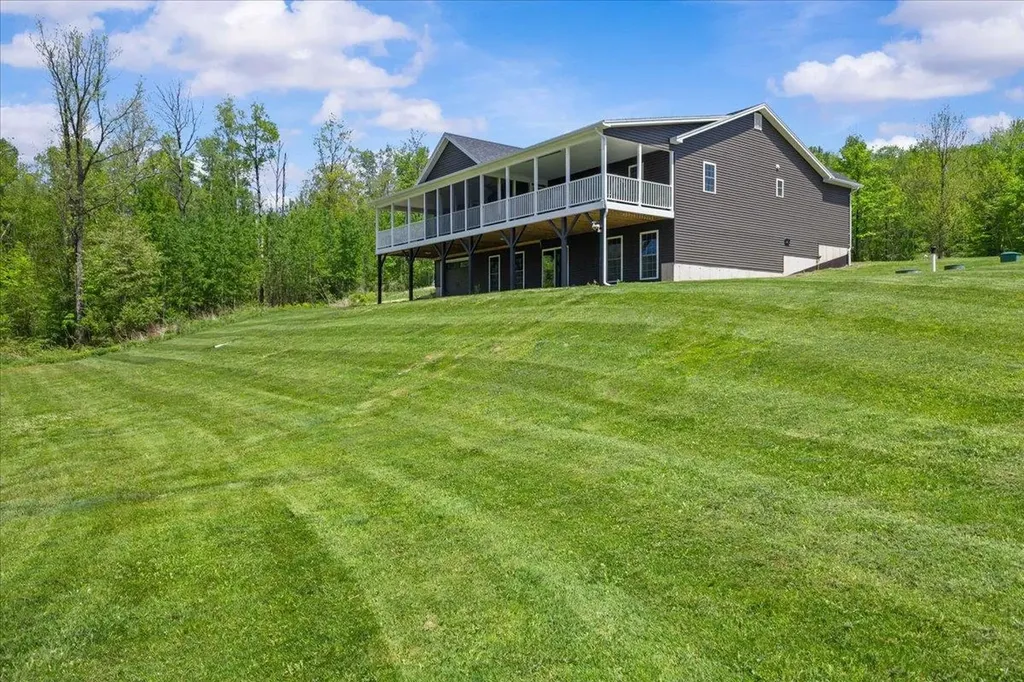 10 Hanley Road Fairfax VT 05454