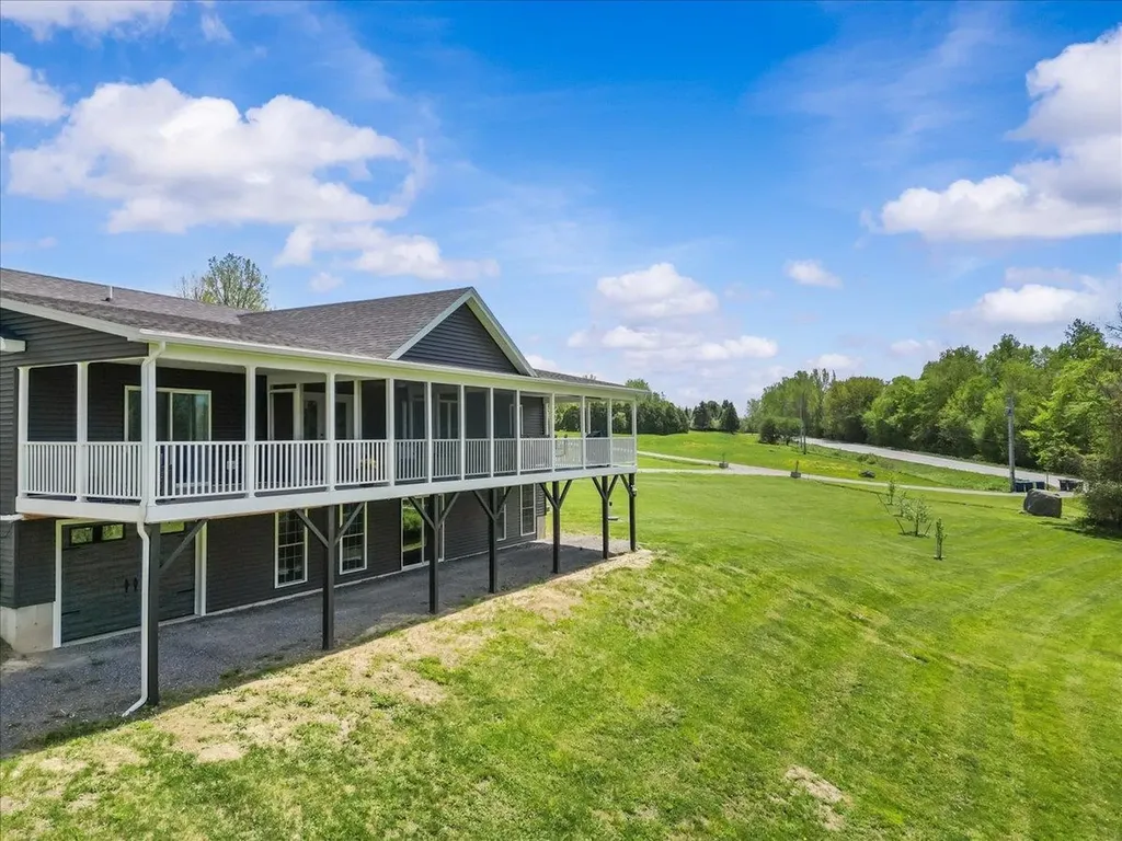 10 Hanley Road Fairfax VT 05454