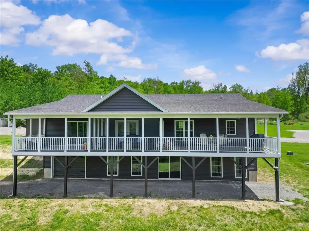 10 Hanley Road Fairfax VT 05454