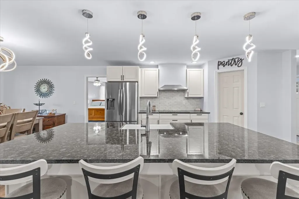 10 Hanley Road Fairfax VT 05454