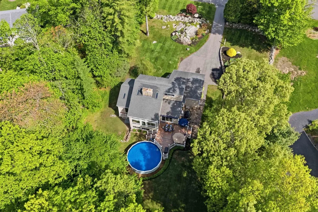 56 Corinthian Drive Salem NH 03079