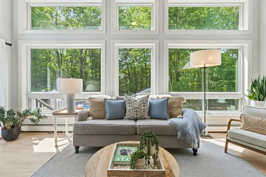 56 Corinthian Drive Salem NH 03079