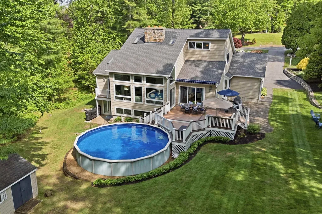 56 Corinthian Drive Salem NH 03079