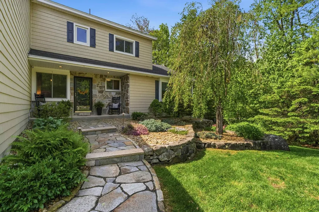 56 Corinthian Drive Salem NH 03079