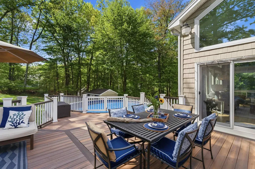 56 Corinthian Drive Salem NH 03079