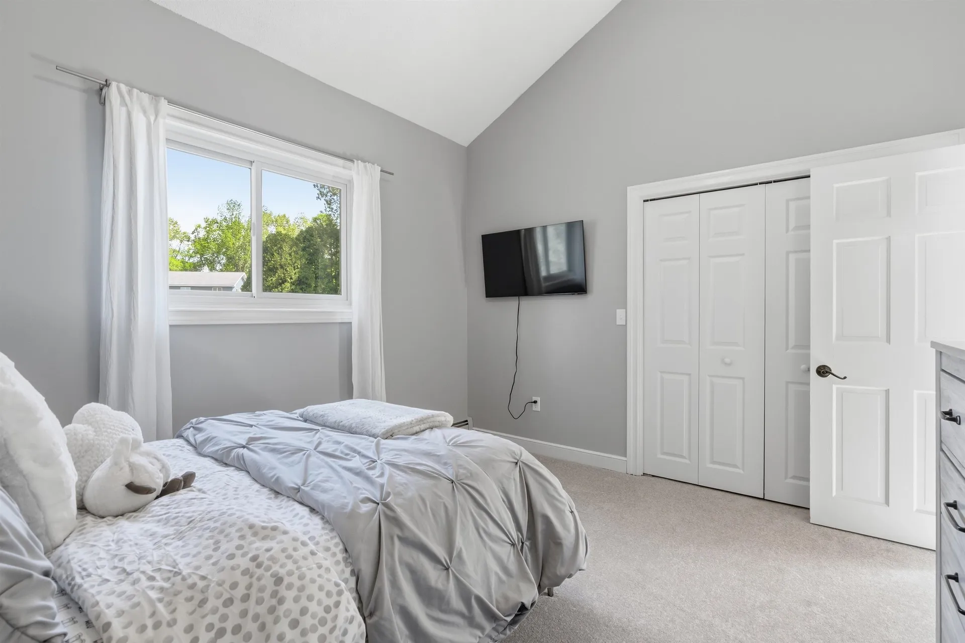 56 Corinthian Drive Salem NH 03079