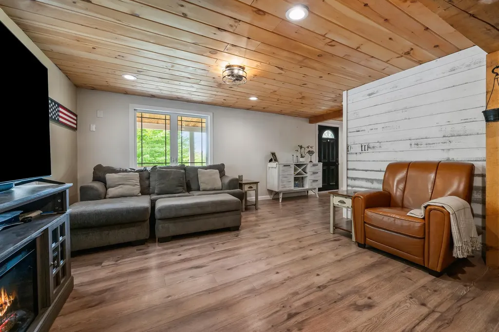 435 Mooney Hill Road Madison NH 03849