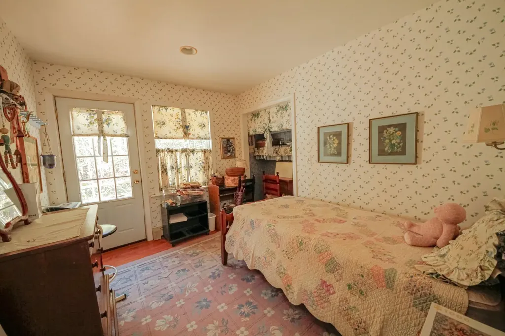 13 Federal Corner Road Tuftonboro NH 03816