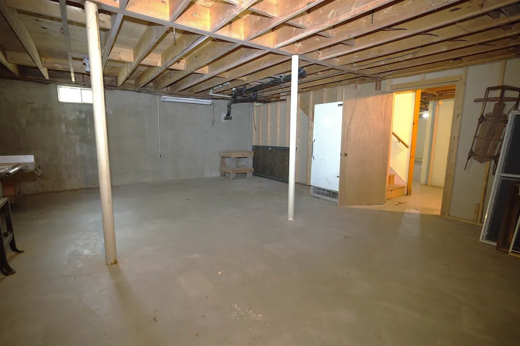 13 Federal Corner Road Tuftonboro NH 03816