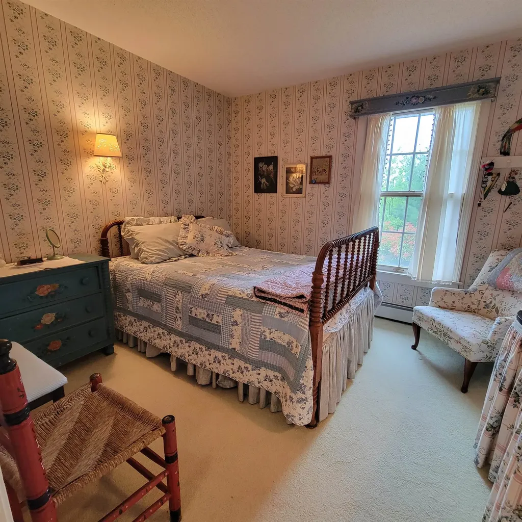 13 Federal Corner Road Tuftonboro NH 03816