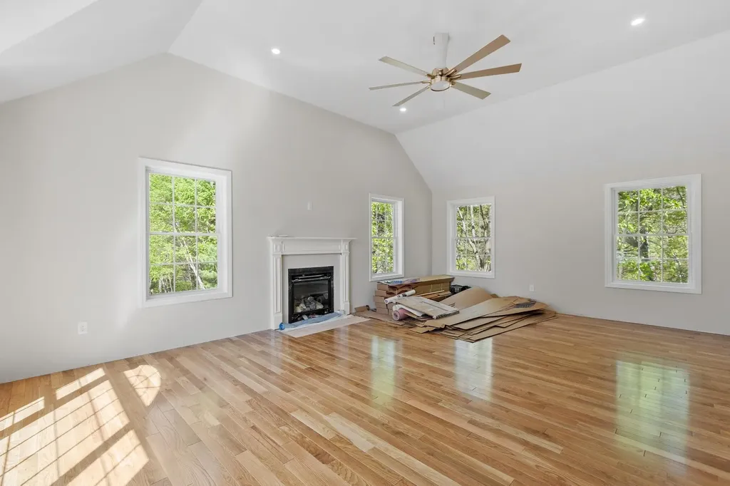 22 Benoit Avenue Pelham NH 03076