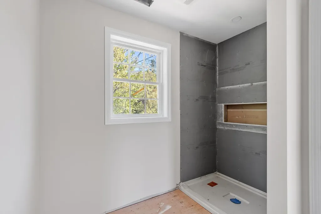 22 Benoit Avenue Pelham NH 03076