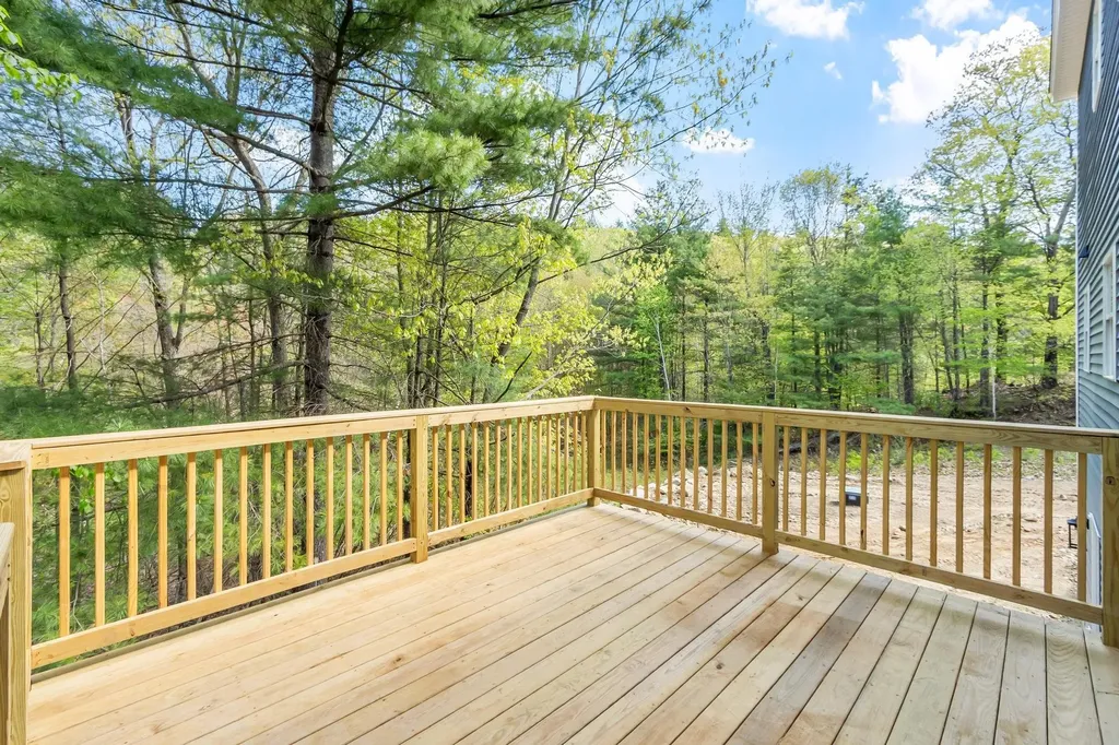 22 Benoit Avenue Pelham NH 03076