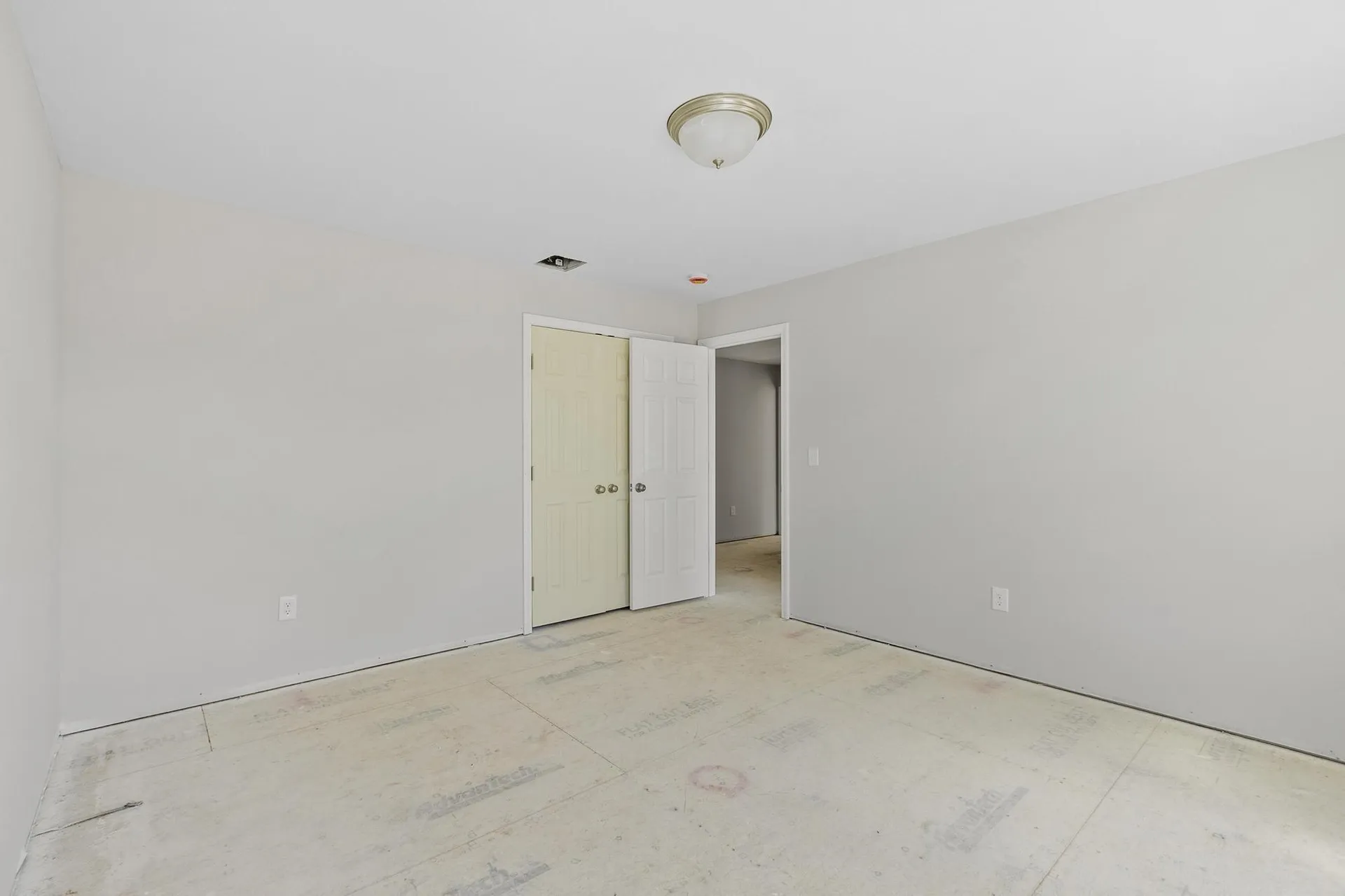 22 Benoit Avenue Pelham NH 03076