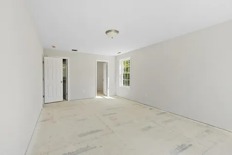 22 Benoit Avenue Pelham NH 03076