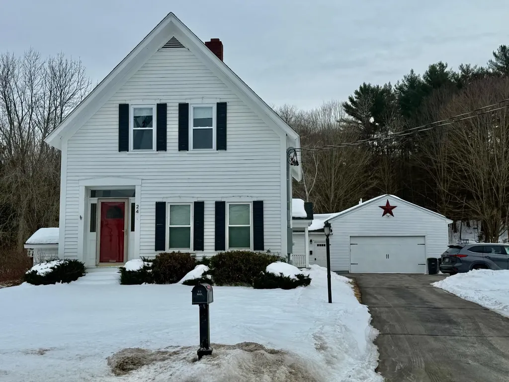 24 Main Street Hooksett NH 03106