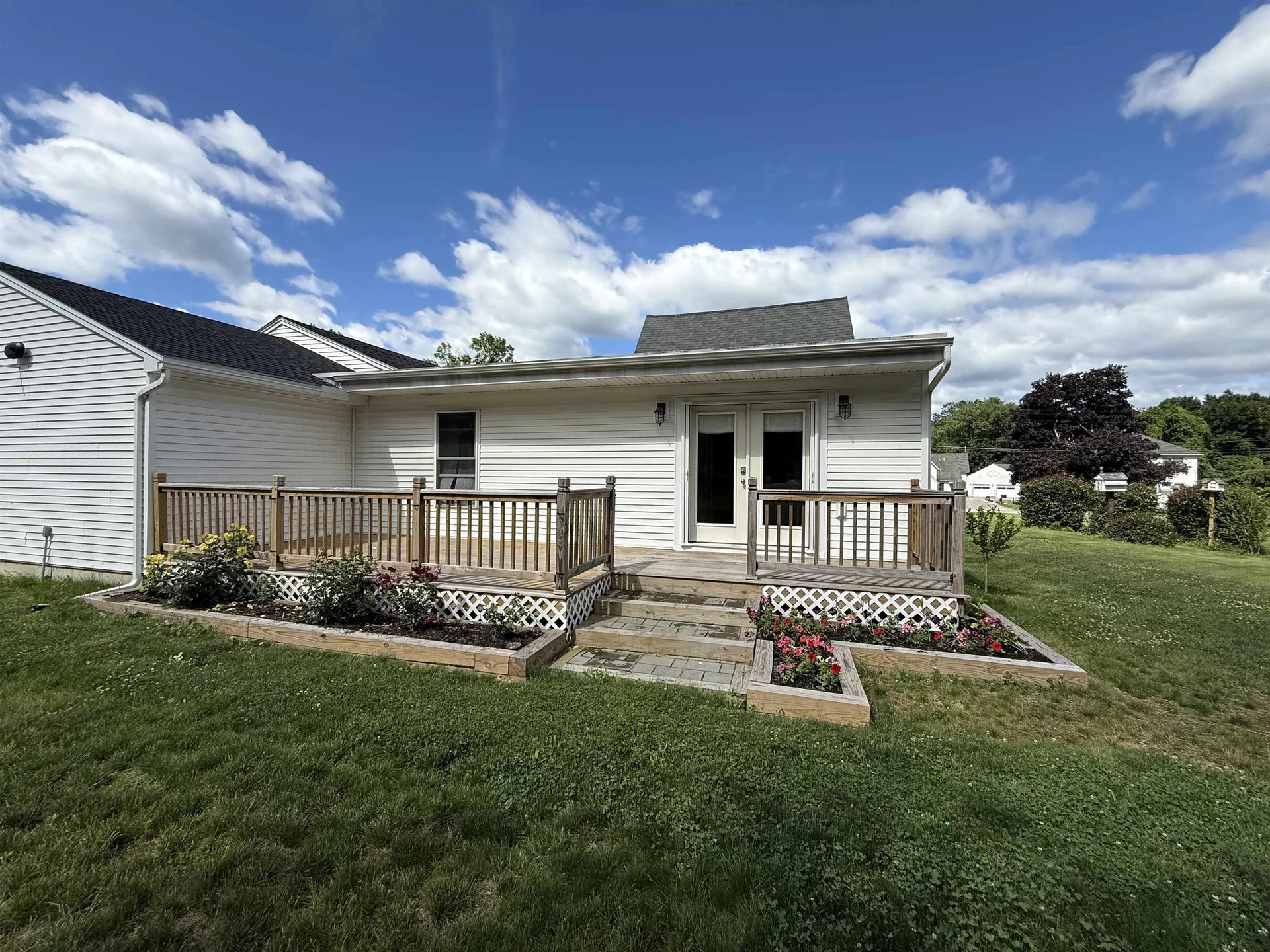 24 Main Street Hooksett NH 03106