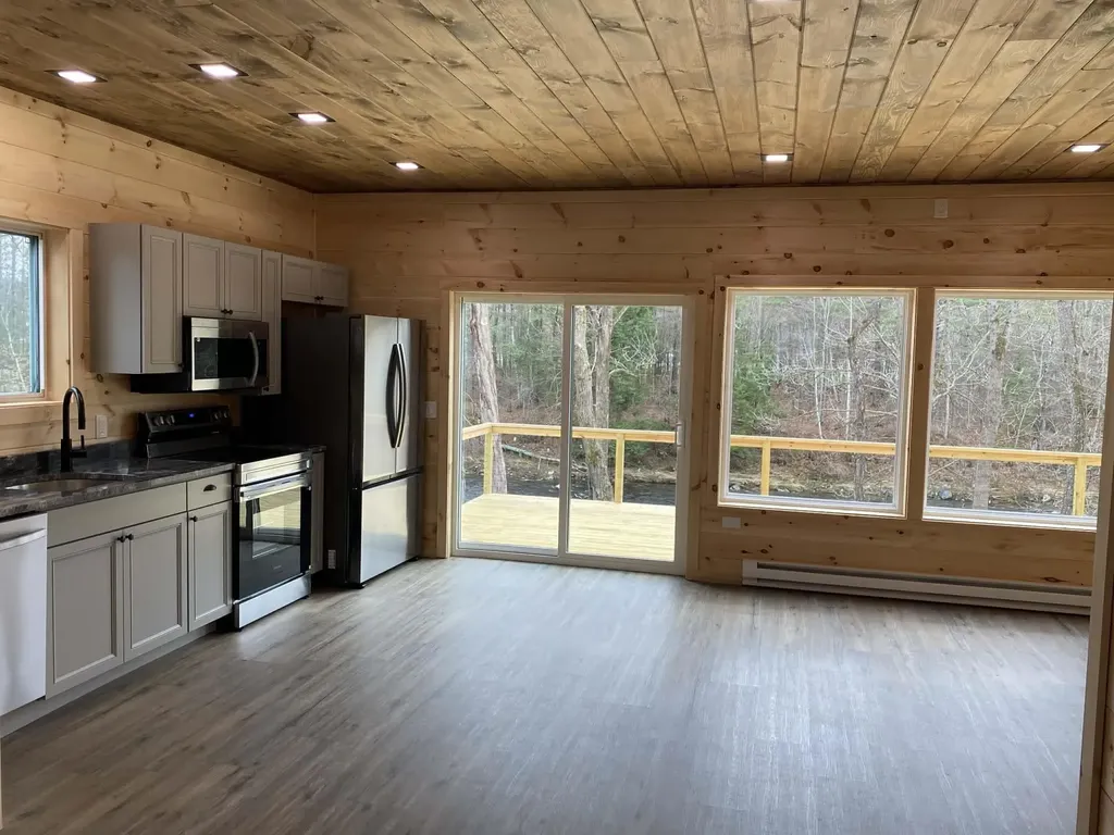 196 Washington Street Littleton NH 03561