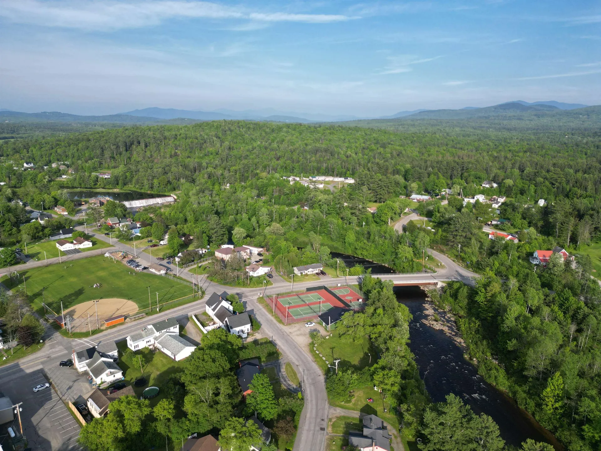 196 Washington Street Littleton NH 03561