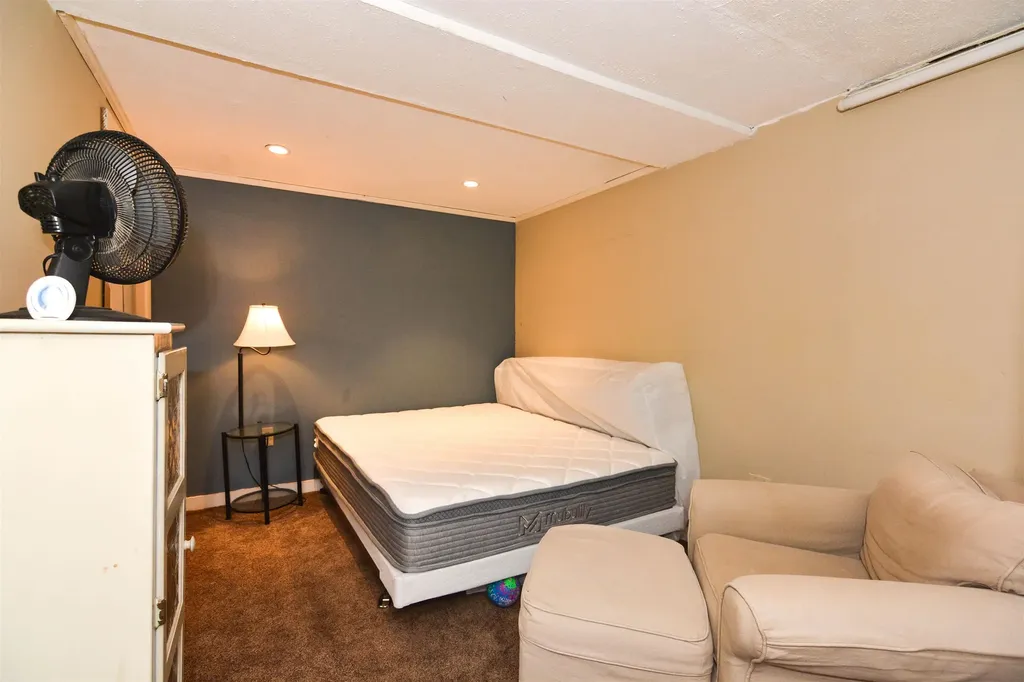 11 Beaujolais Drive Nashua NH 03062