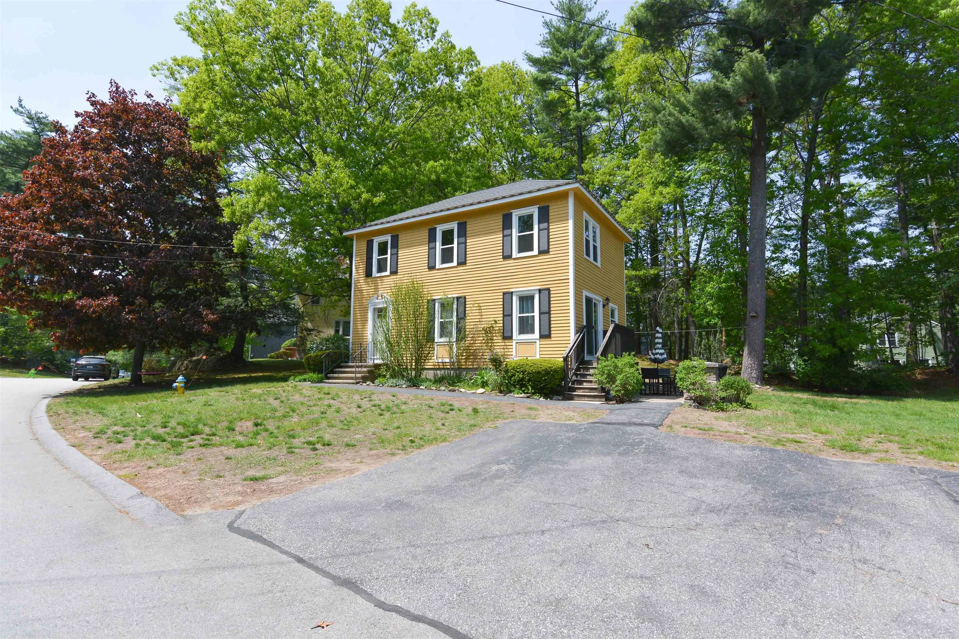 11 Beaujolais Drive Nashua NH 03062