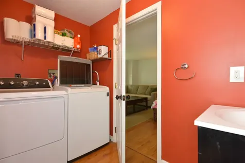 11 Beaujolais Drive Nashua NH 03062