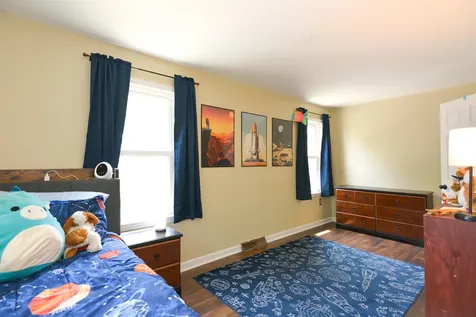 11 Beaujolais Drive Nashua NH 03062