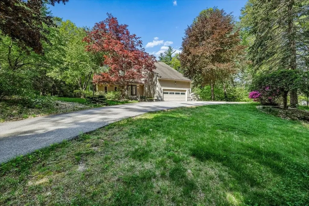 5 Cobblestone Place Merrimack NH 03054