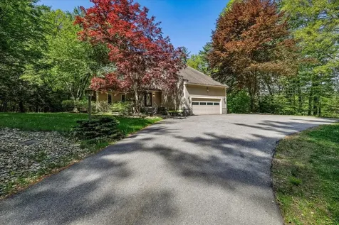 5 Cobblestone Place Merrimack NH 03054