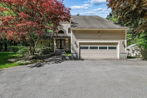 5 Cobblestone Place Merrimack NH 03054