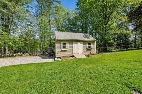 5 Cobblestone Place Merrimack NH 03054