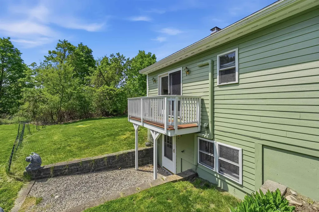 20 High Range Road Londonderry NH 03053