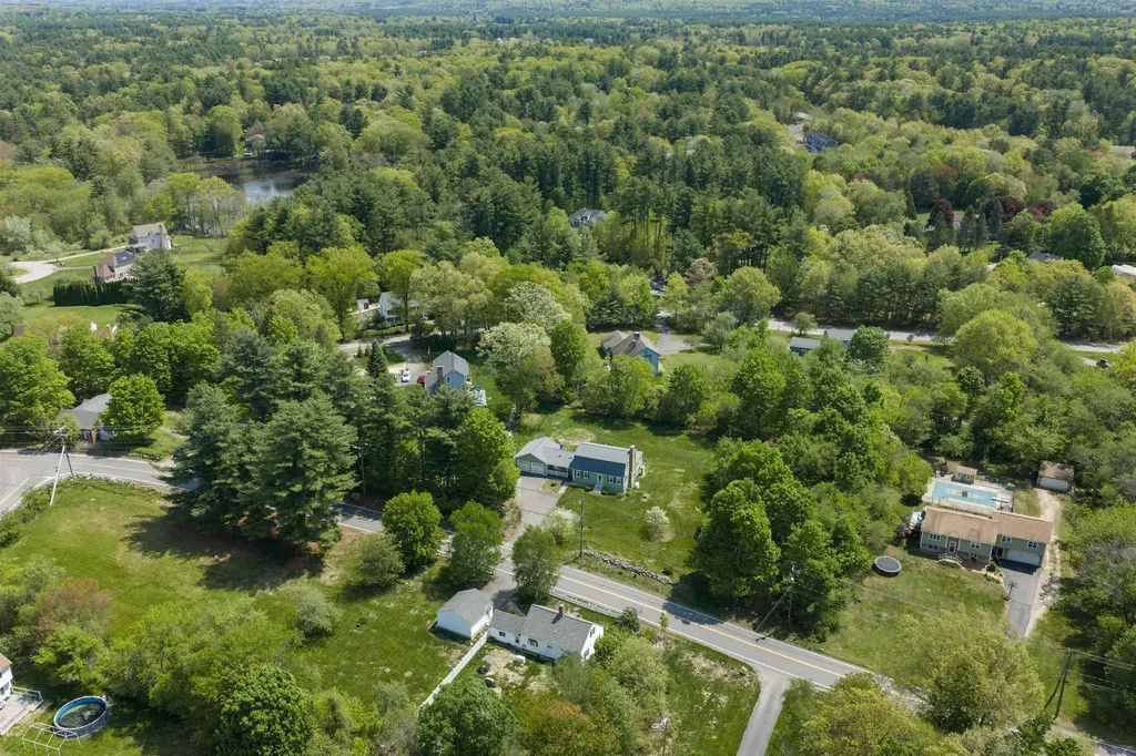 20 High Range Road Londonderry NH 03053