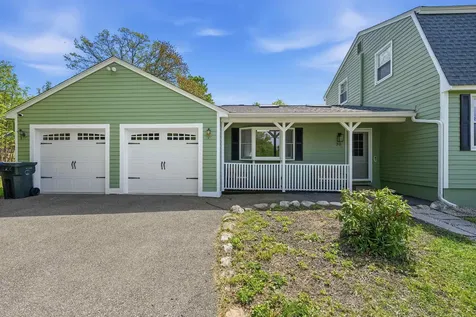 20 High Range Road Londonderry NH 03053