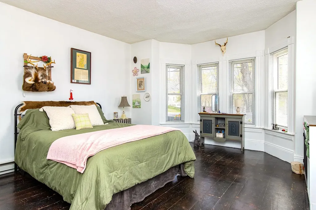 95 Hall Avenue Henniker NH 03242