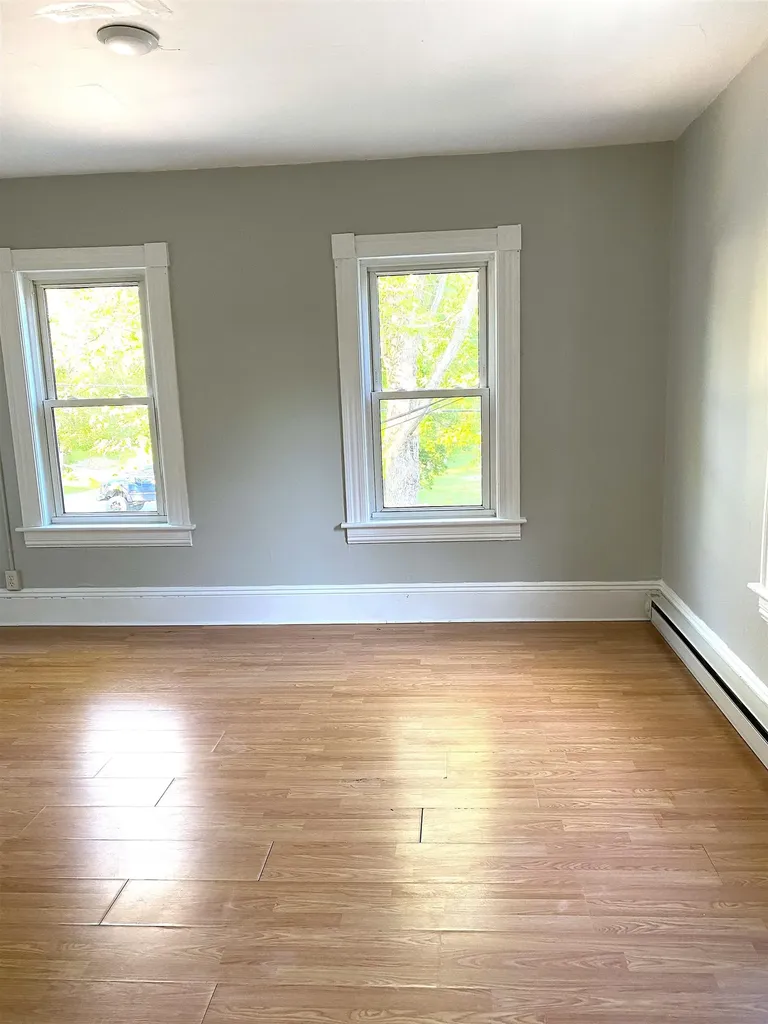 95 Hall Avenue Henniker NH 03242