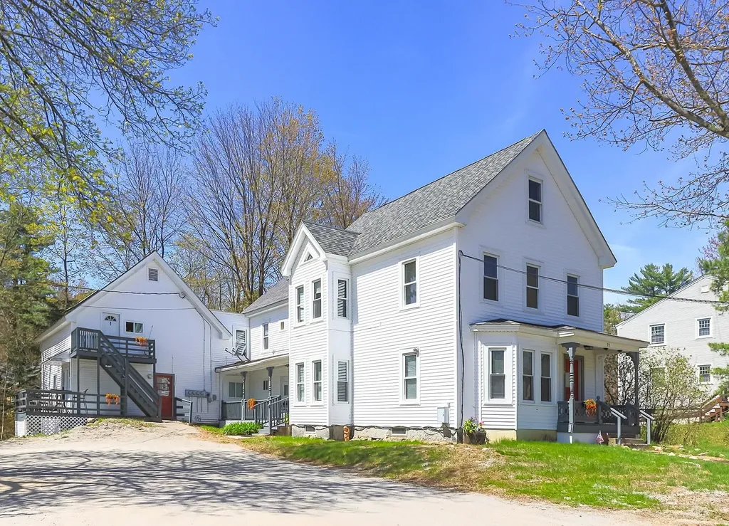 95 Hall Avenue Henniker NH 03242