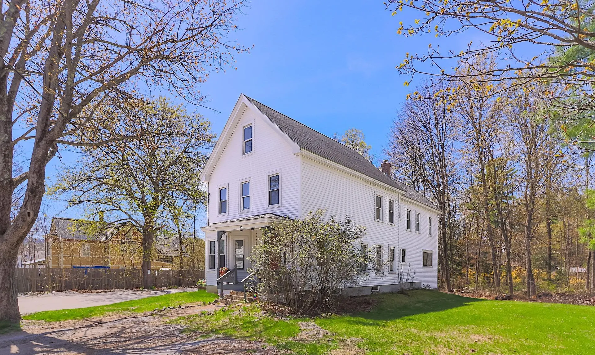 95 Hall Avenue Henniker NH 03242