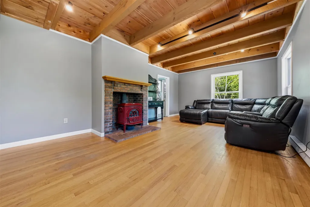 83 Sunridge Road Rindge NH 03461