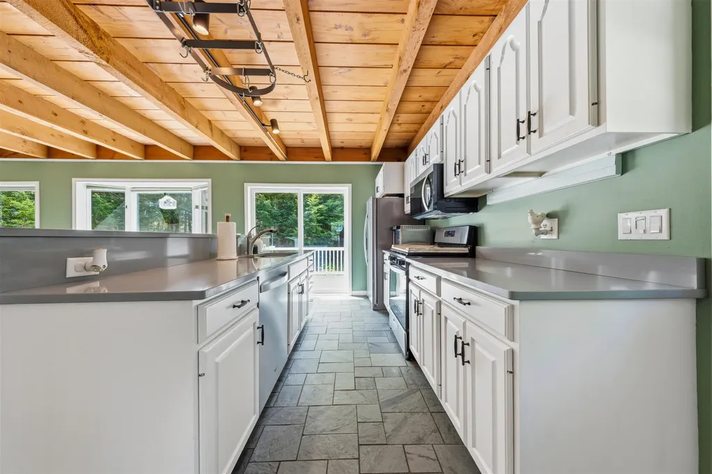 83 Sunridge Road Rindge NH 03461